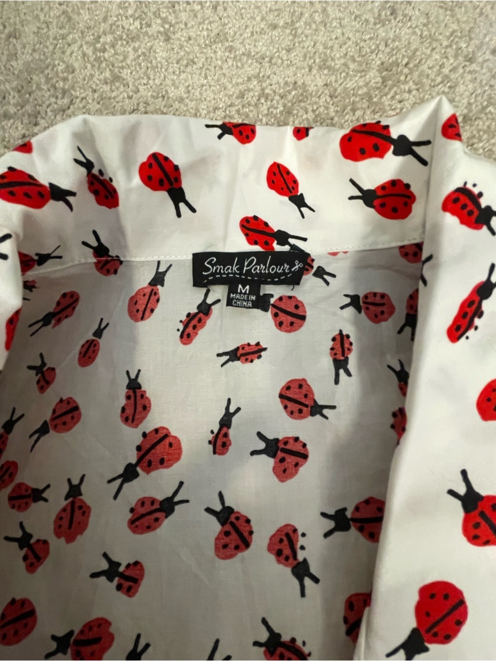 Red Ladybug Print Button-Up Crop Top - Picture 8 of 9